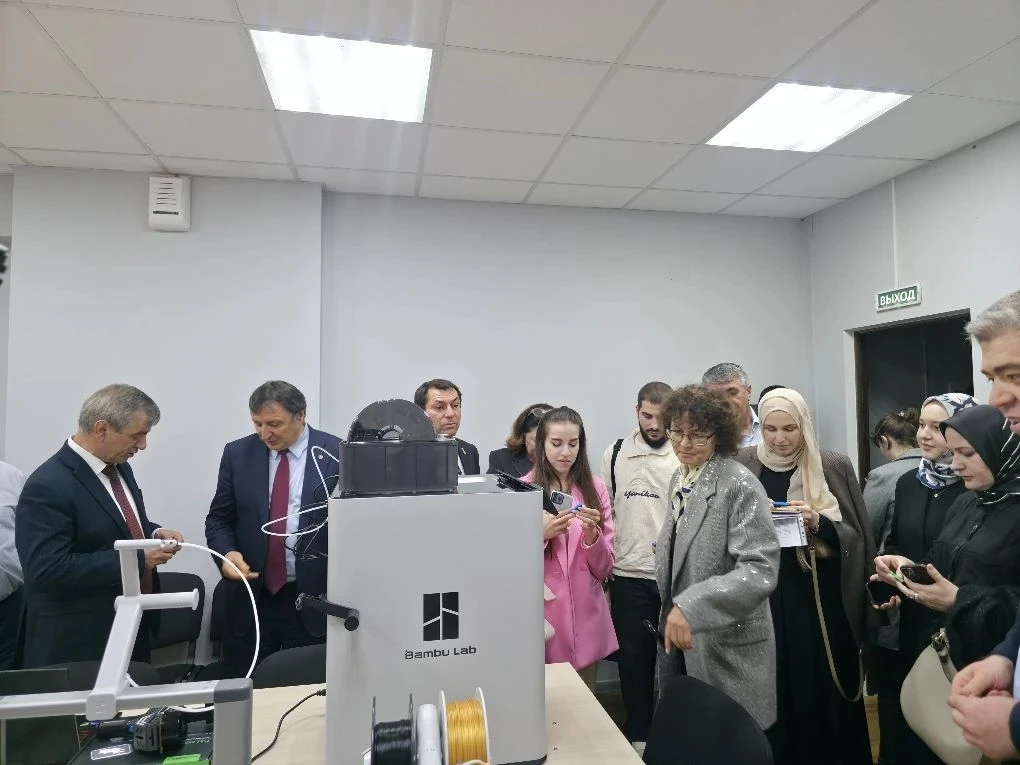 🛰 Космос стал ближе, чем вы думаете!  В Дагестане запустили свой спутник — «Манаров-1» (назван в чес