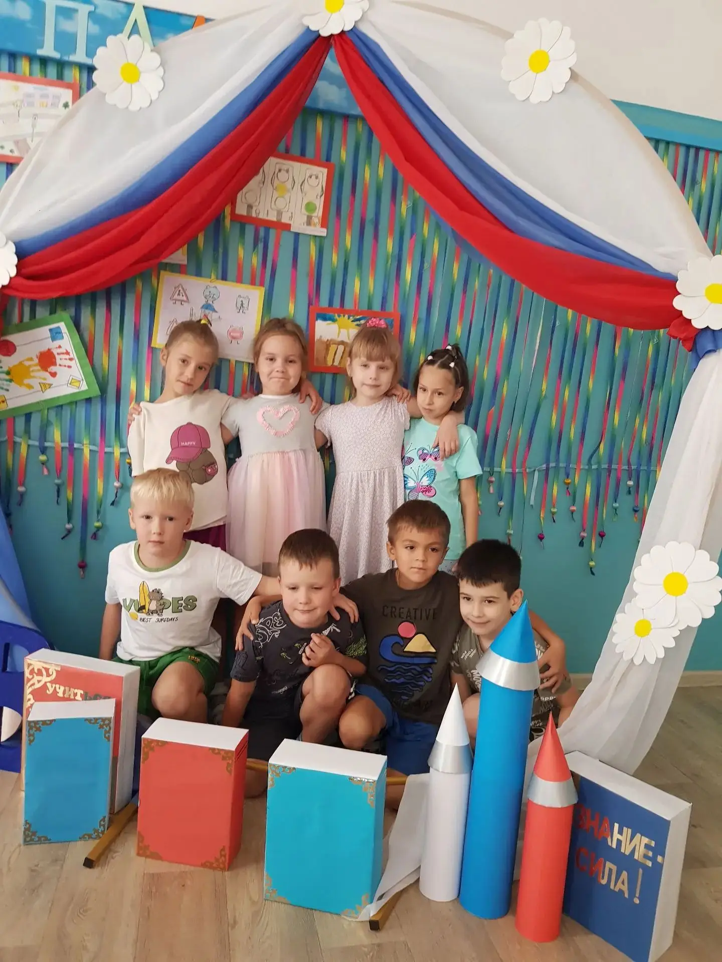 📸1 сентября в нашем детском саду работала фотозона.