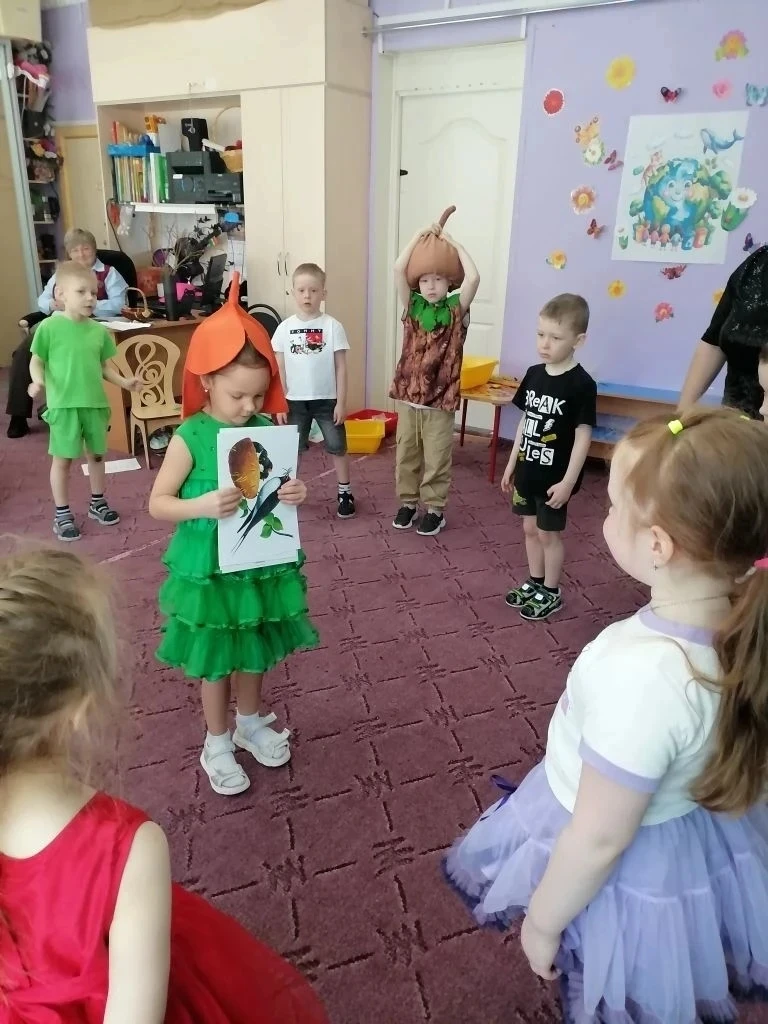 В детских садах краевого центра продолжается волна добрых экозанятий 🌱  В ходе проведения Всероссийс