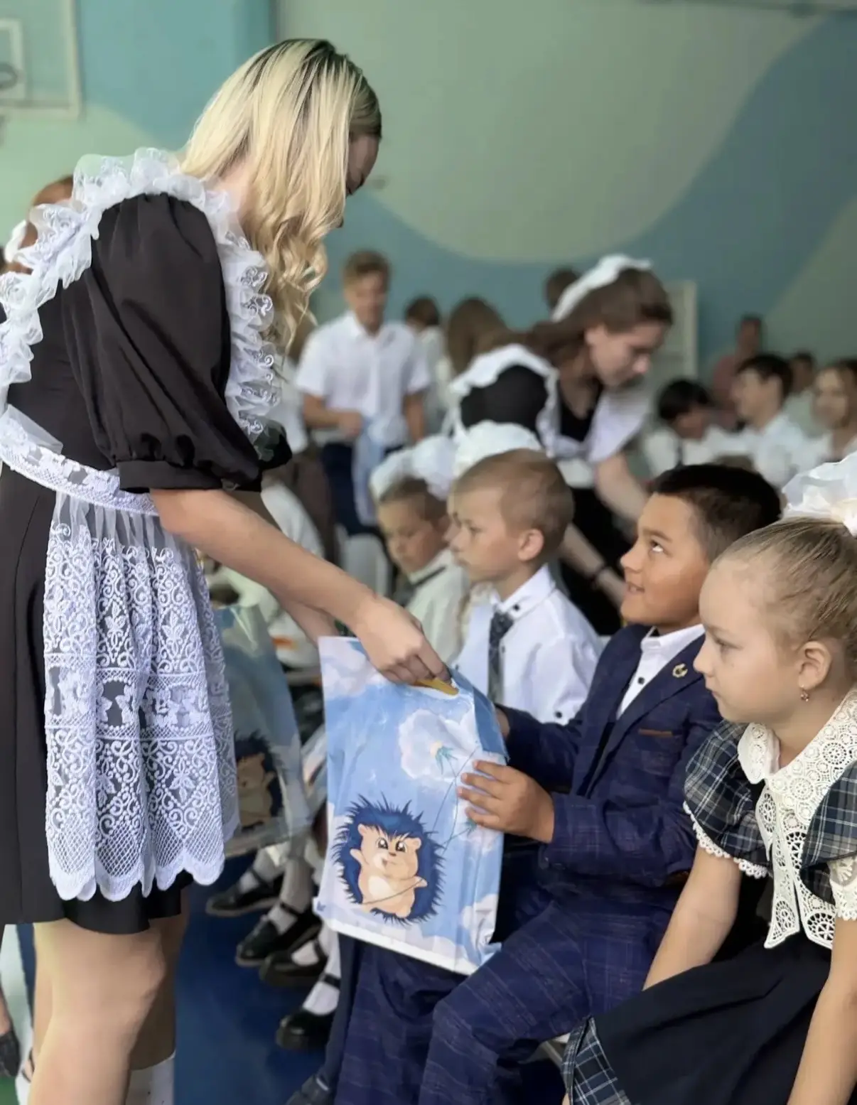🎉 Торжественная линейка 1 сентября: праздник, который объединяет! 🎉Сегодня школа расп...