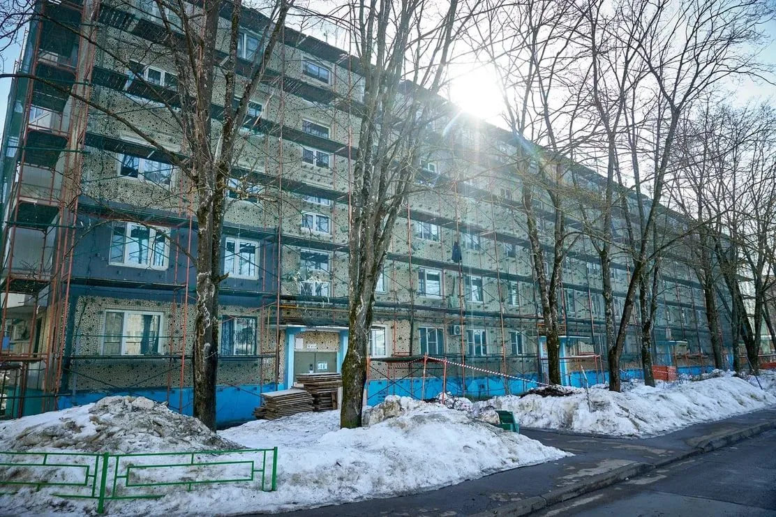 В доме на Букинском шоссе в Лобне начался ремонт фасада  📌 К капитальному ремонту панельного фасада 