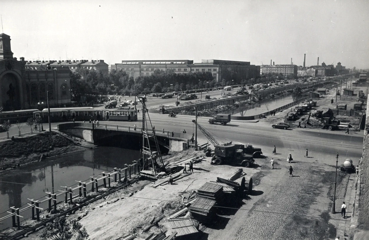 Реконструкция набережной Обводного канала у Варшавского моста. 1958 год