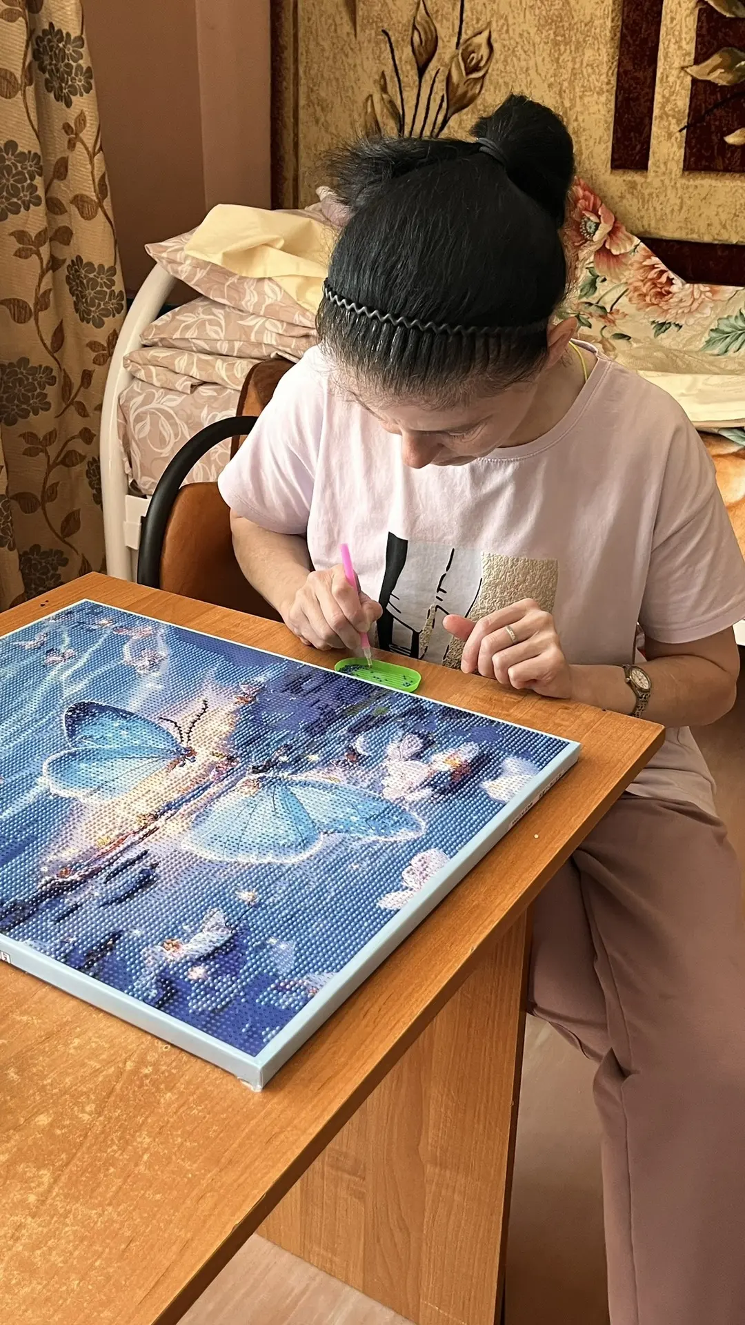 Искусство, которое лечит душу: наша коллекция алмазных мозаик💫

В наших кабинетах стало светлее и у