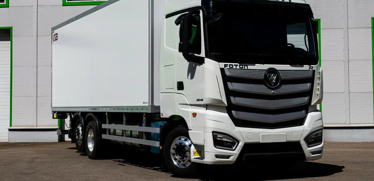 🚘 Foton R 6×2: трёхосник, который сделали под Россию