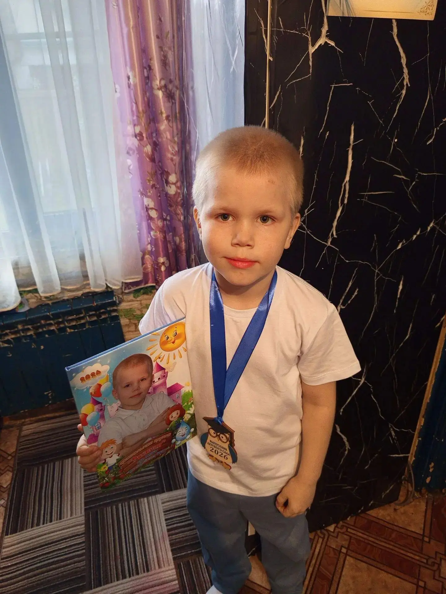 Знакомьтесь, это  Силантьев Матвей! Наш  первоклассник и художник😎 Привет всем! Сегодн...