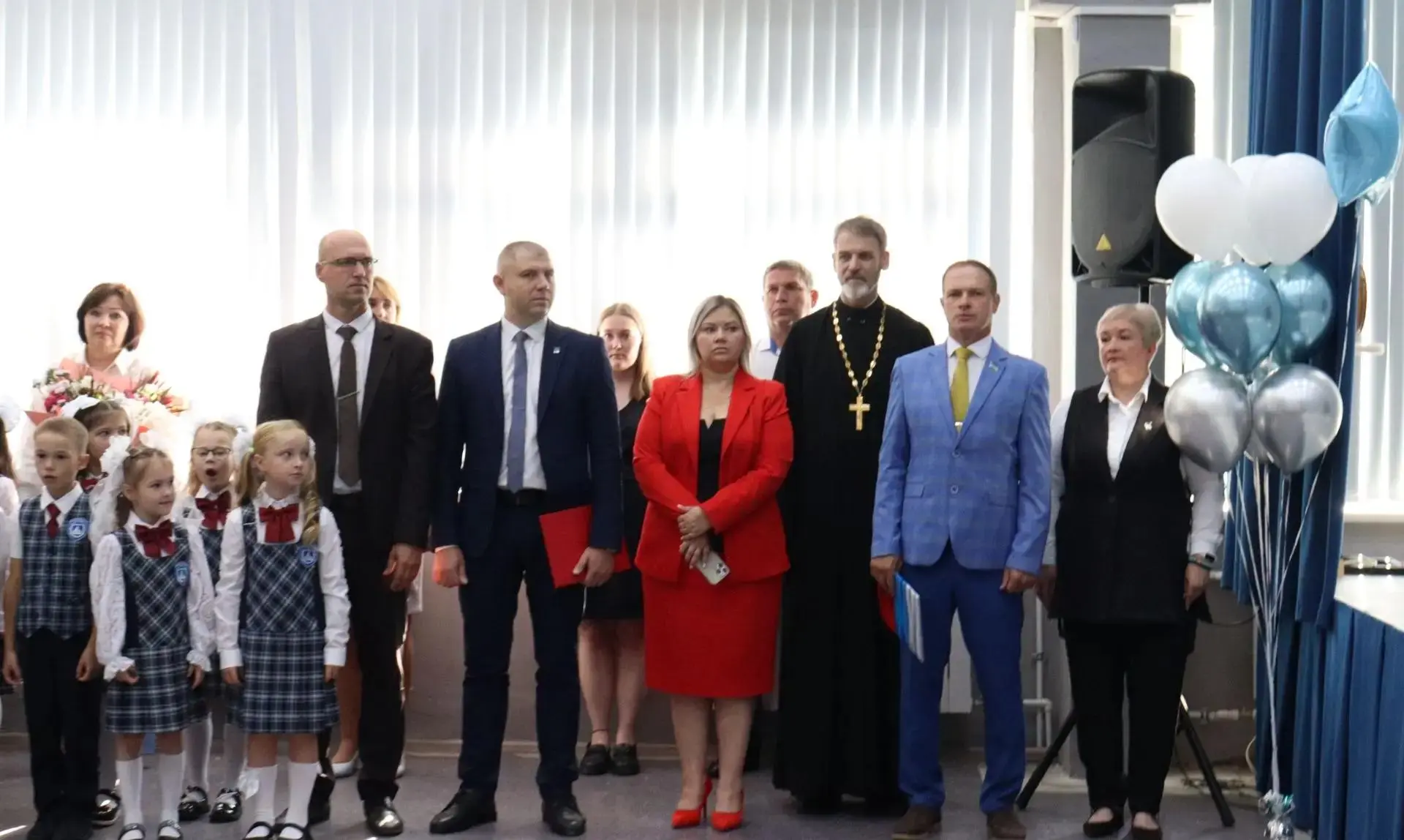1 сентября настоятель храма священник Вадим Смольянов поздравил руководителей, преподав...