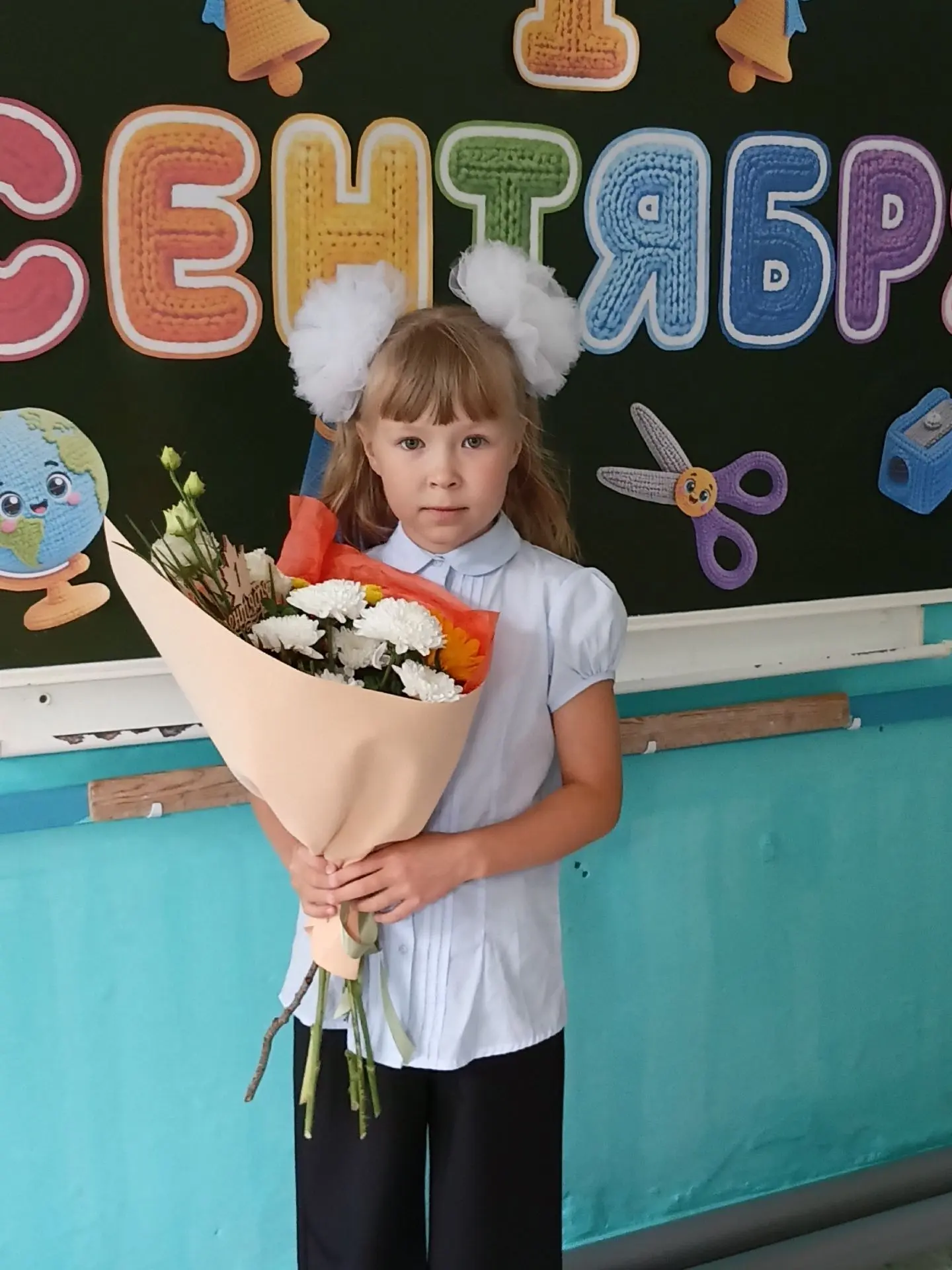 📸💥 Серьёзный старт первоклассницы Дарины! ✨