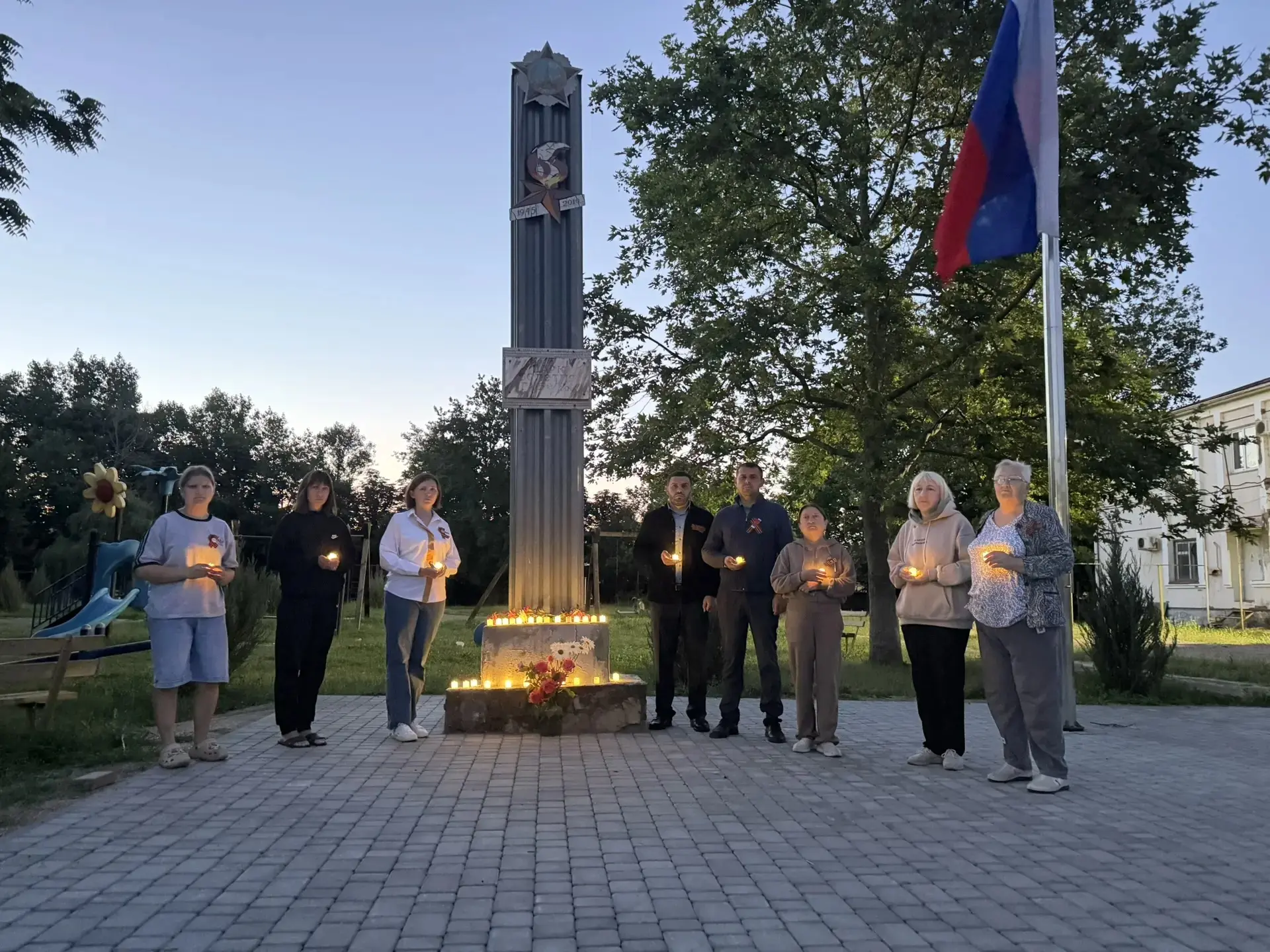 Светлогорское поселение присоединилось к акции «Свеча памяти»

В День памяти и скорби, 22 июня, в 4 