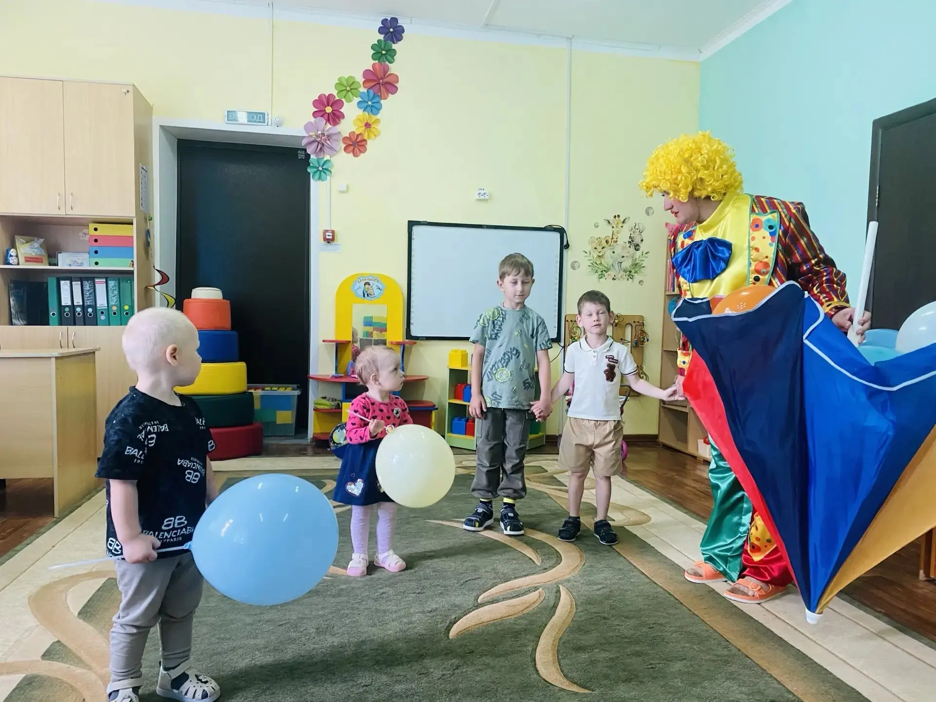 🎈🤡🤗 Праздник воздушных шаров в ДОУ — это яркое и весёлое мероприятие, которое создаёт праздничное