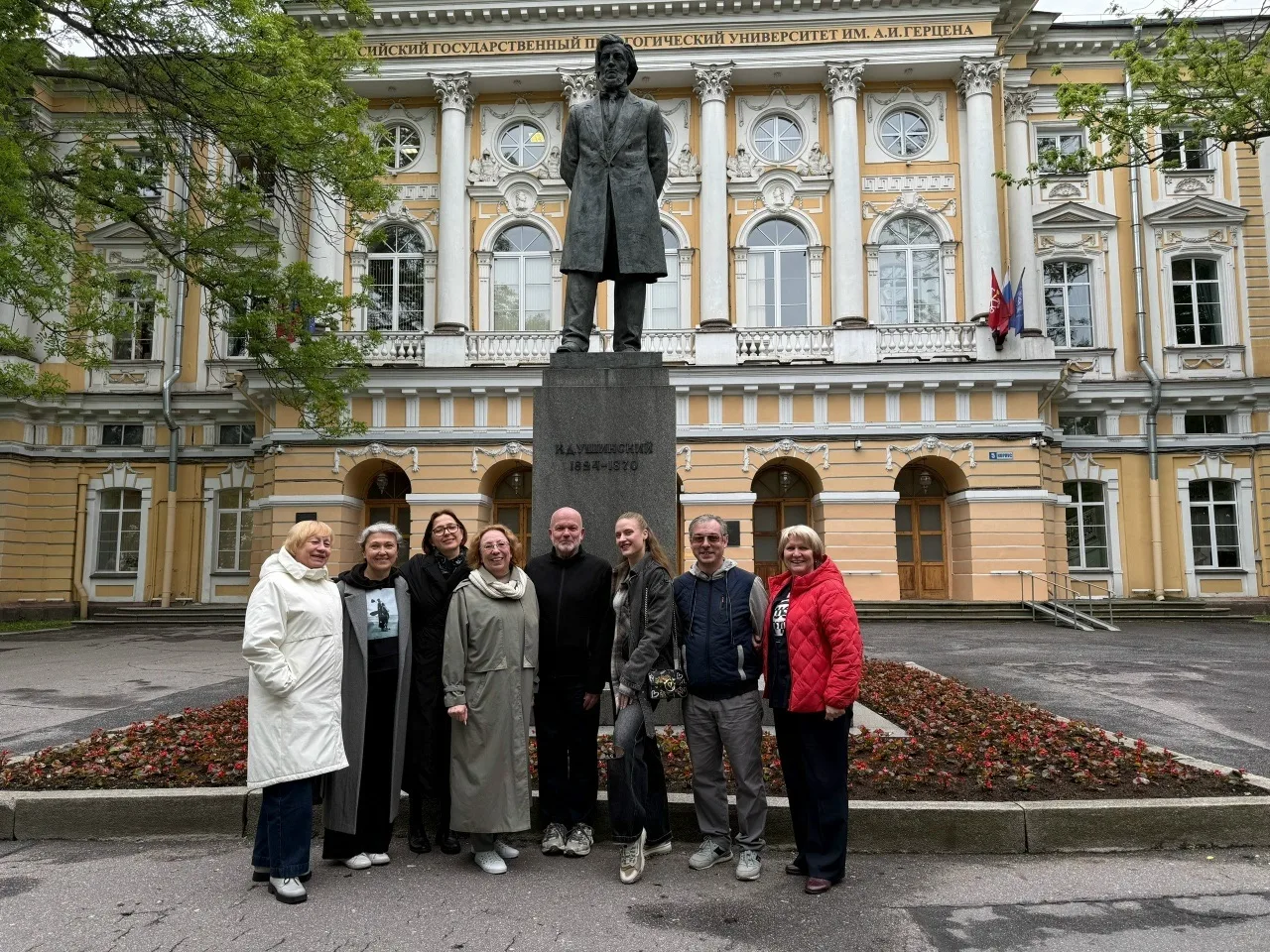 В Институте педагогики обсудили развитие школьного театра и практическую подготовку буд...