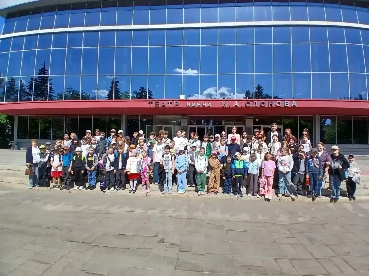 ☀️Летние будни пришкольных лагерей

Лето в самом разгаре, каникулы продолжаются, и пришкольные лагер