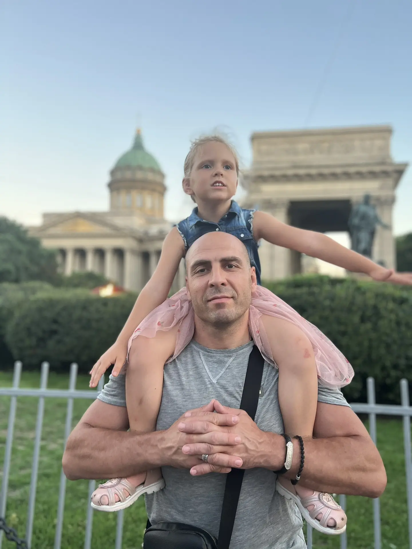 Сделали свои традиционные фото 😄👌🏼 первые три фото это 2023, 2022 и 2021 год✨