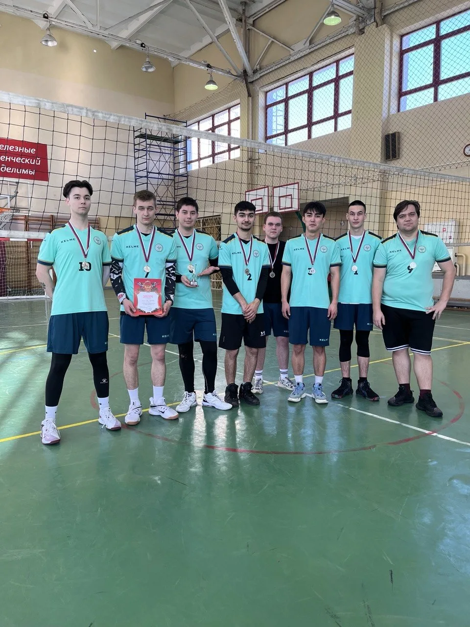 🏆24 марта прошли игры по волейболу 🏐 среди юношей СПО Железнодорожного района. Спортсмены продемонст