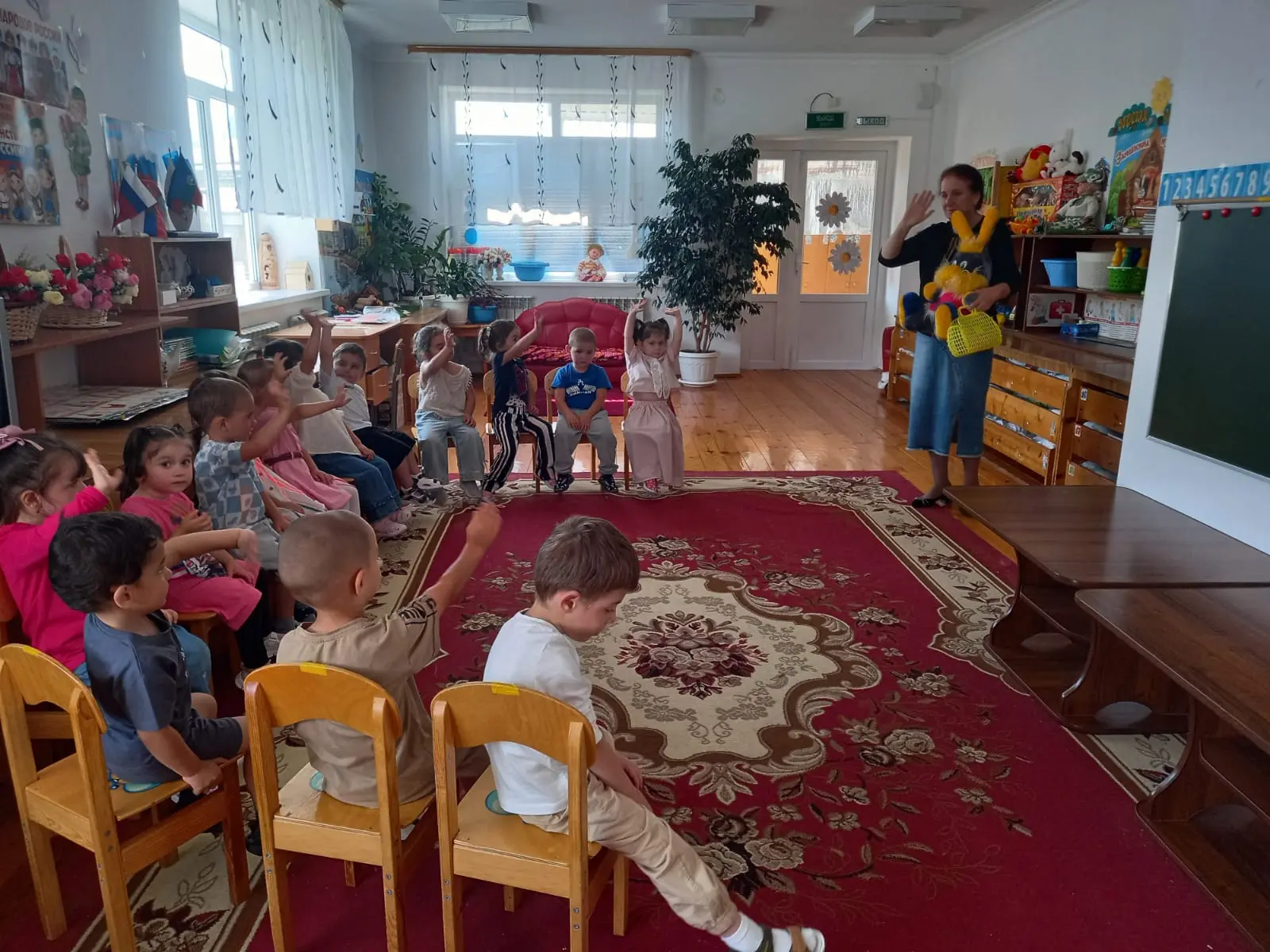 Занятие во второй младшей группе на тему: «Зайка в гости к нам пришел».