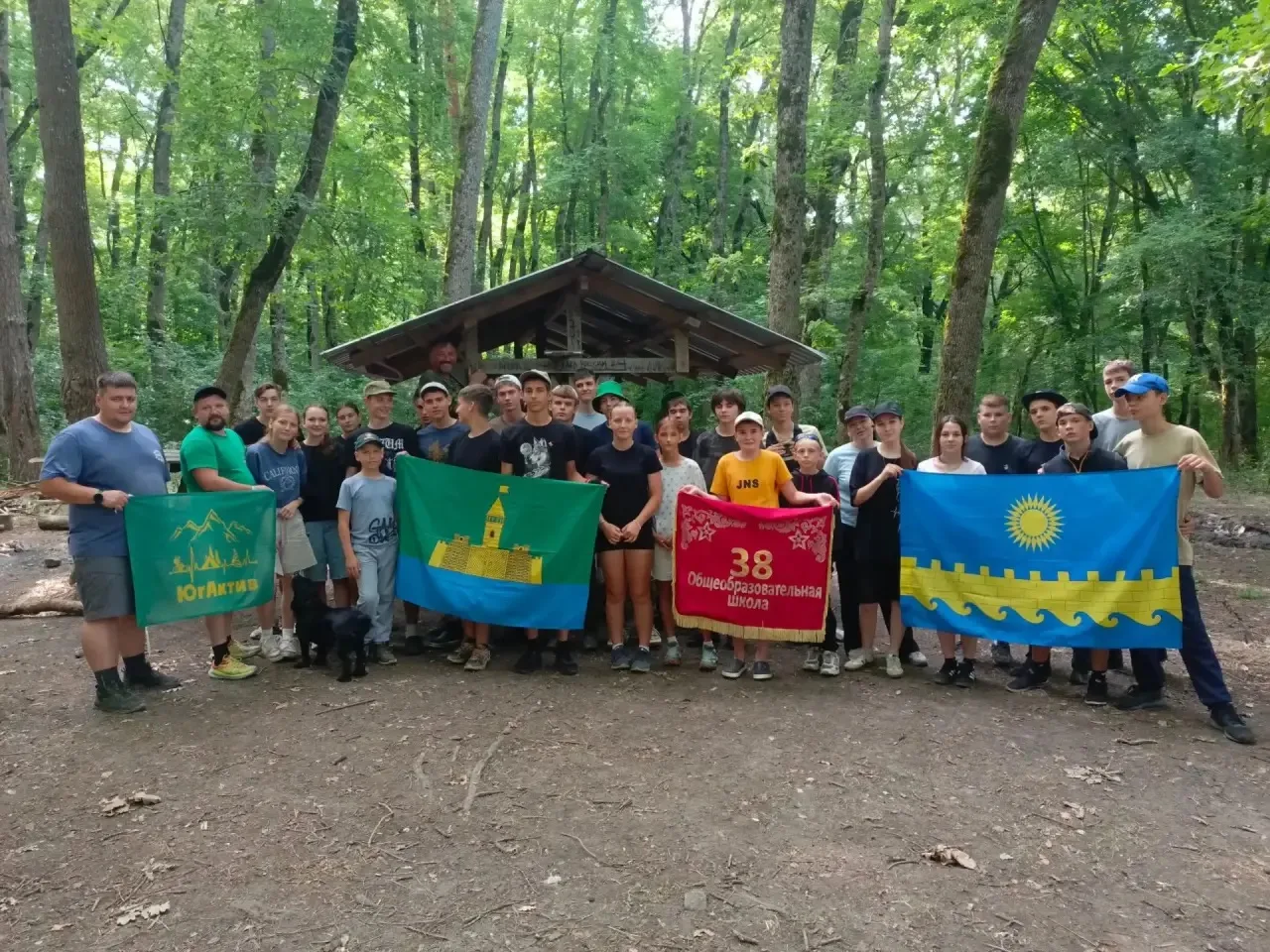Покорение маршрута «Альбика — Юга»: поход двух команд Абинского района! 🏞️

Две группы из Абинского