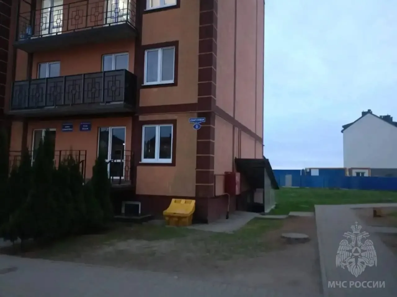 💥В посёлке Холмогоровка трое детей решили провести интернет-эксперимент: они попытались поджечь дезо