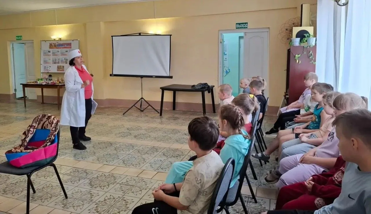 С 15 июня в Чёлсменском сельском доме культуры начала свою малозатратная форма отдыха (МЗФ). Ребята 