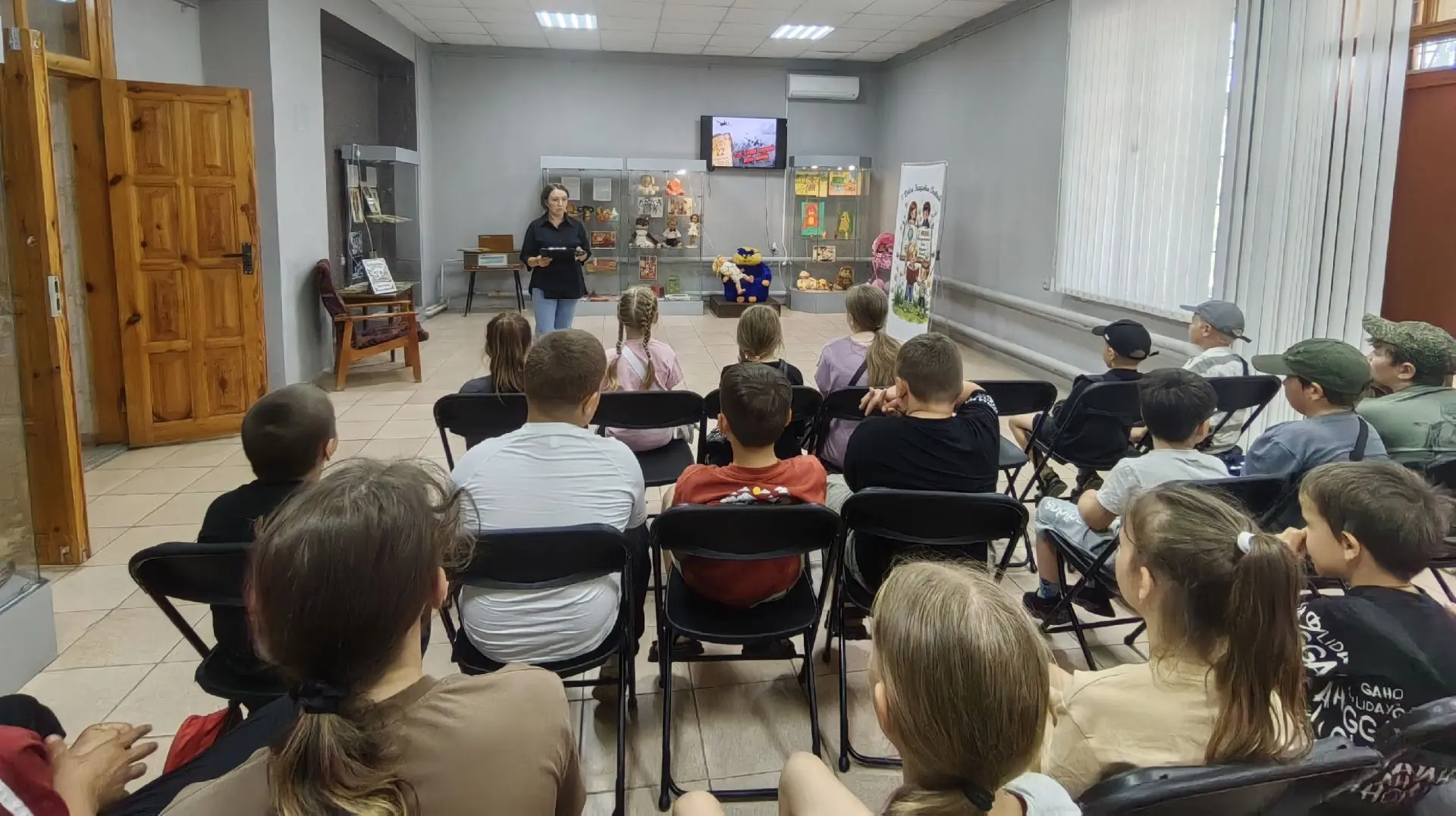 В МБУК «Алексеевский краеведческий музей» прошел информационный час ко Дню памяти и скорби «В сердца