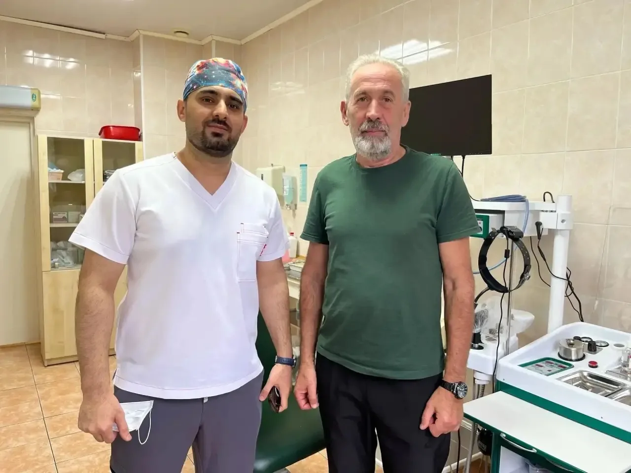 Хирурги Выборгской больницы возвращают слух пациенту из Енакиево