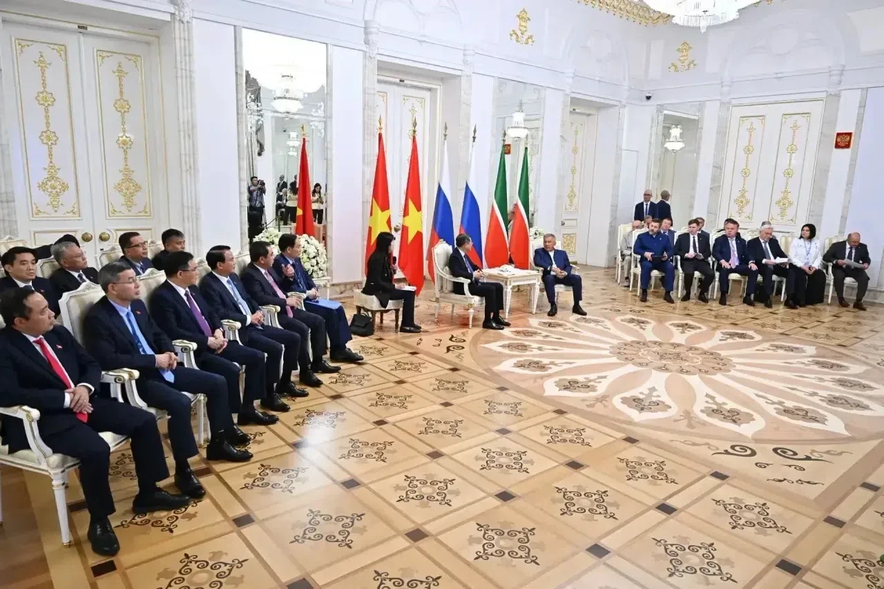 Рустам Минниханов встретился с Премьер-министром Социалистической Республики Вьетнам Ле Минь Хынгом.