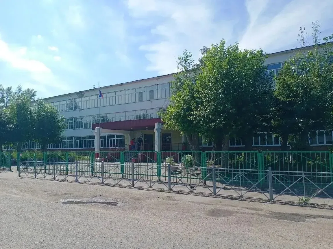Определена подрядная организация, которая отремонтирует здание школы № 134 в Чкаловском поселке.
 
О