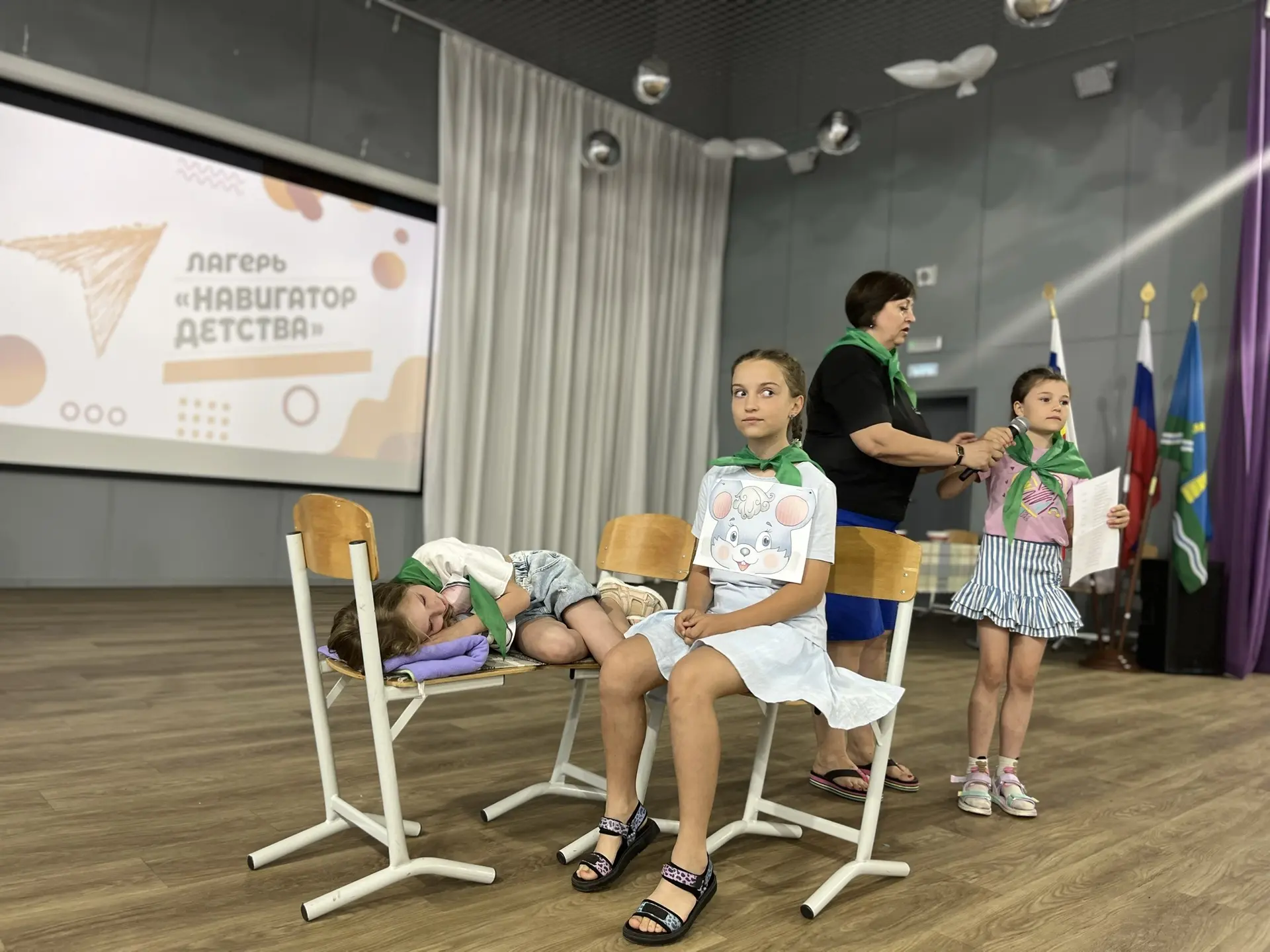 🎭 День русского языка

✨В лагере царила атмосфера волшебства и творчества. Ребята с азартом готовил