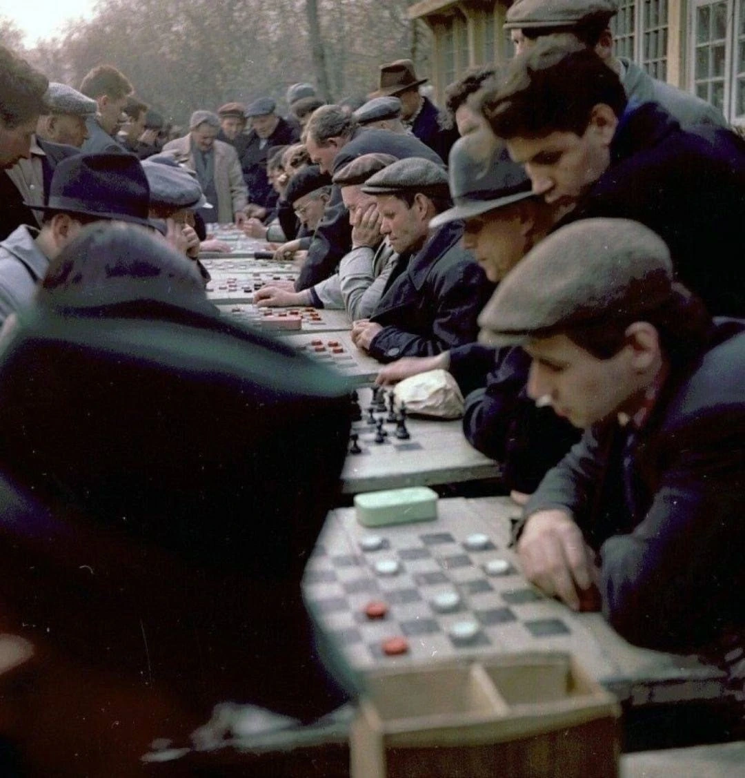 Москва, воскресенье, Парк Горького, 1967 год.
