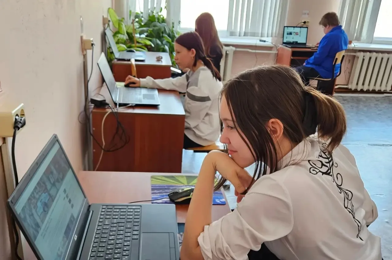 Сегодня в рамках проекта "Приключение Первых" в разделе Медиа и коммуникации прошёл нео...