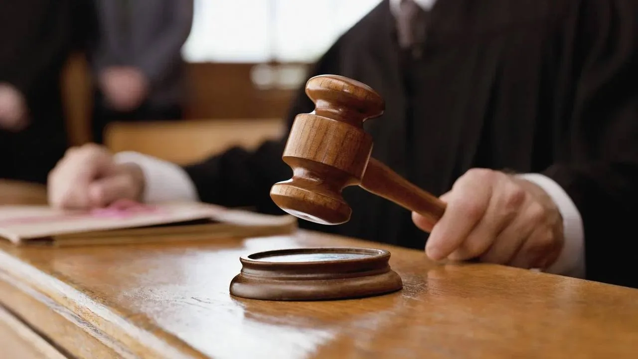 ⚖️ В Красноуральске вынесен приговор по уголовному делу о применении насилия в отношени...