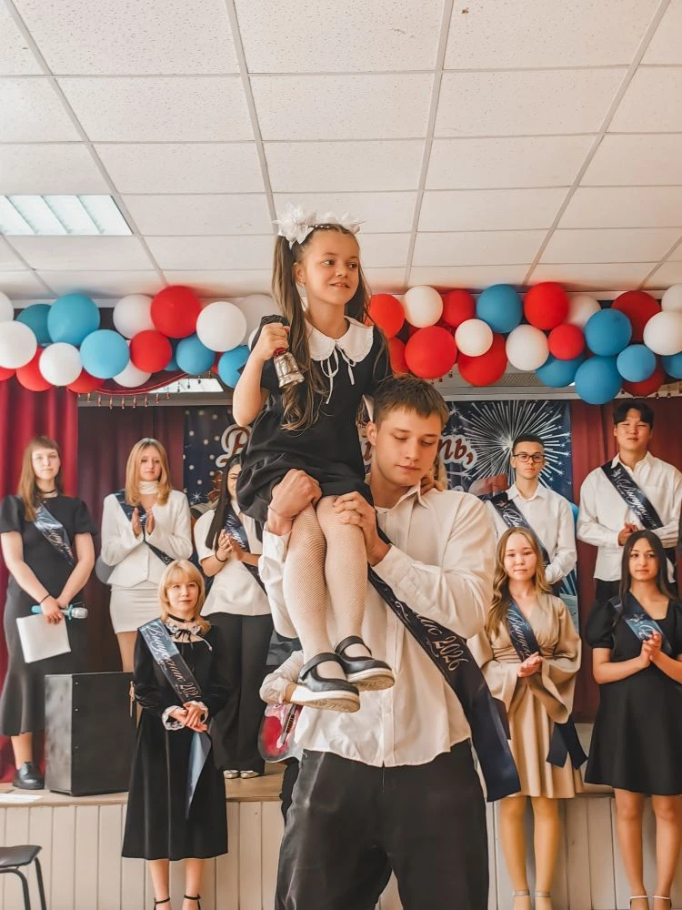 🎓✨ Дорогие выпускники 9 и 11 классов!