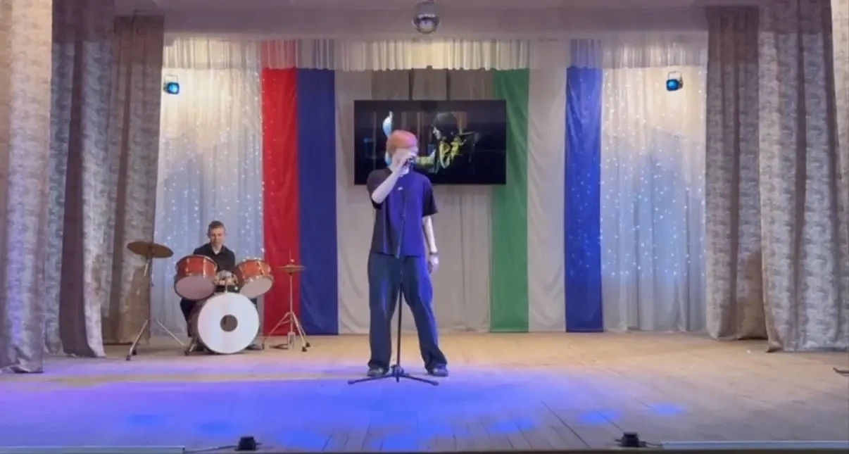 На сцене нашей гимназии 17 апреля состоялся «Вечер пародий» — творческое мероприятие, организованное