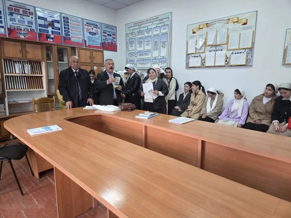 А в это время кипит работа по набору абитуриентов для поступления в наш Университет в Р.Таджикистан!