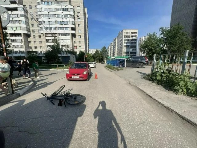 9-летний велосипедист пострадал после столкновения с автомобилем