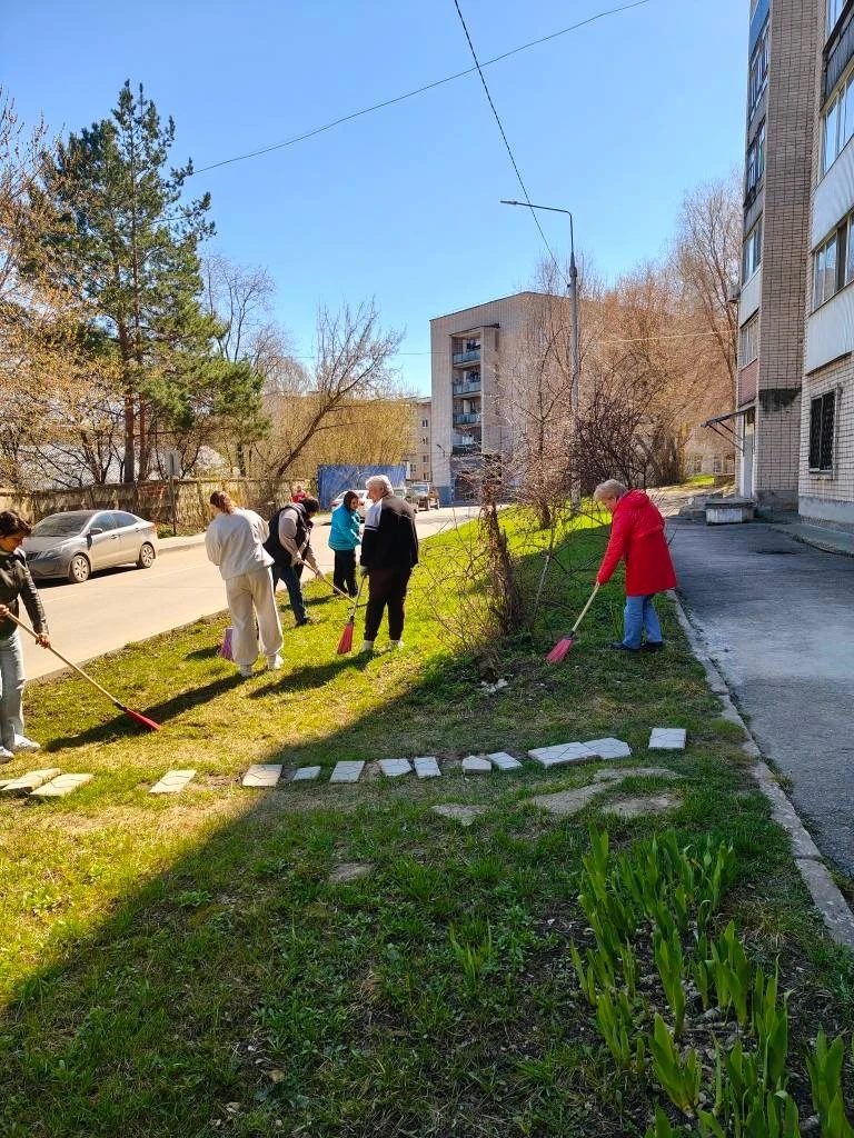✨Все больше уголков города приобретают чистый и опрятный вид. Субботники проходят во всех районах го