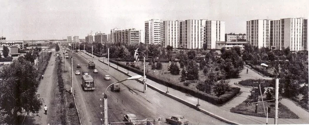 Жилой массив Машзавода на проспекте Победы, 1983 год

Не забудьте подписаться 👇

@orenburg11
