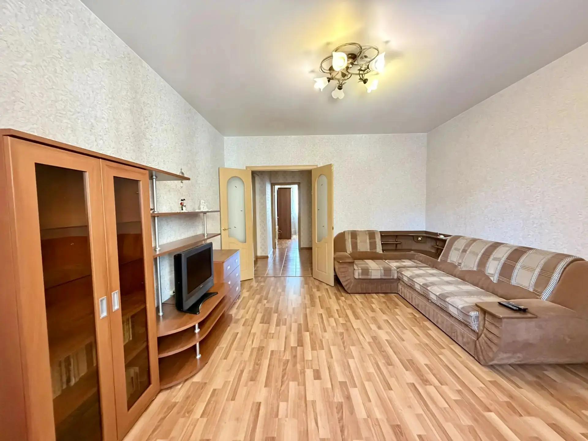 Г Казань Сдаём 2-х комнатную квартиру по улице ЧУЙКОВА, 59 В. Пересечение с улицей Амирхана.  Дом ки