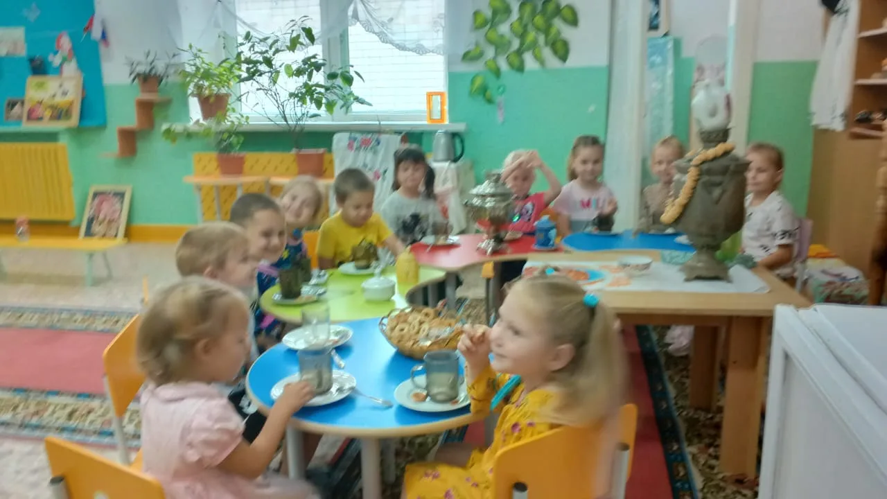 Самовар у нас стоит
