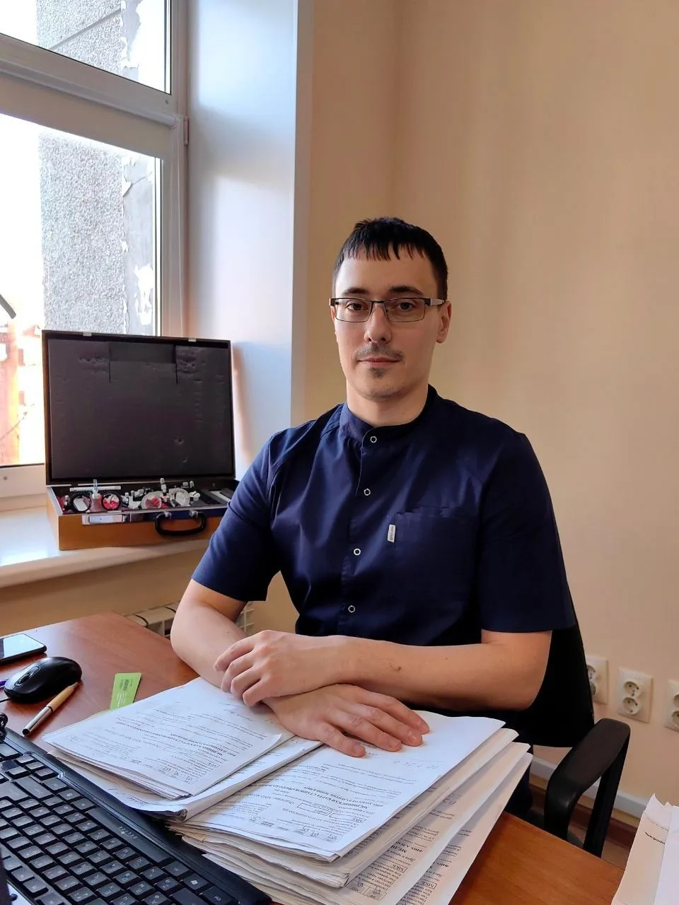 КАК ЗАЩИТИТЬ ЗРЕНИЕ ОТ ГАДЖЕТОВ: СОВЕТЫ ОФТАЛЬМОЛОГА

Проводите много времени с телефоном или за ком