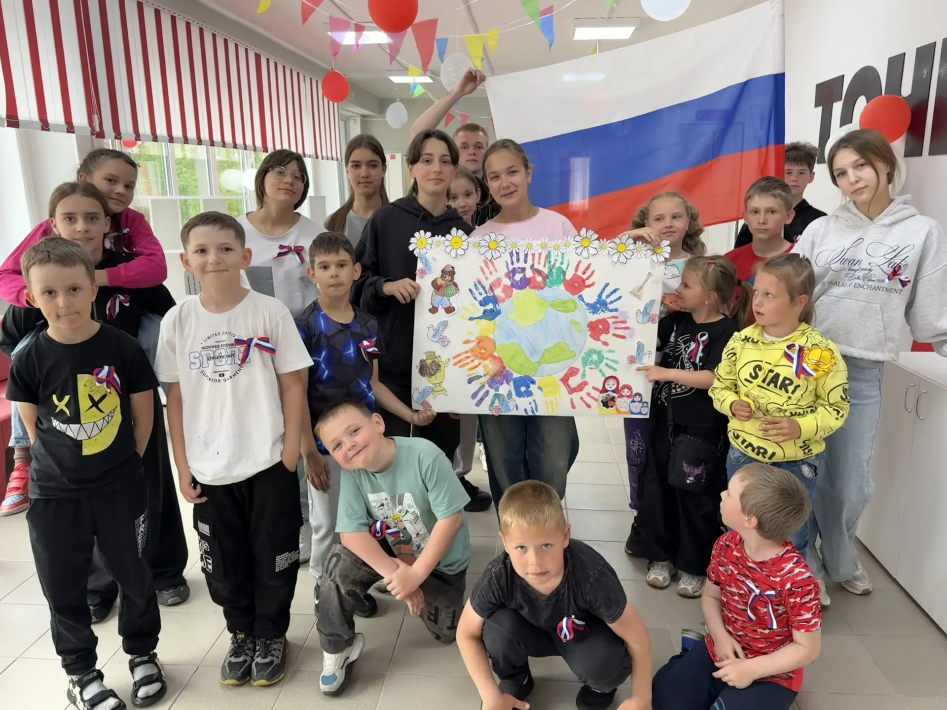 👫 Школьный лагерь. ДЕНЬ 11. РОССИЯ — ЭТО МЫ! 🇷🇺

Сегодня день был полностью посвящён главному пра