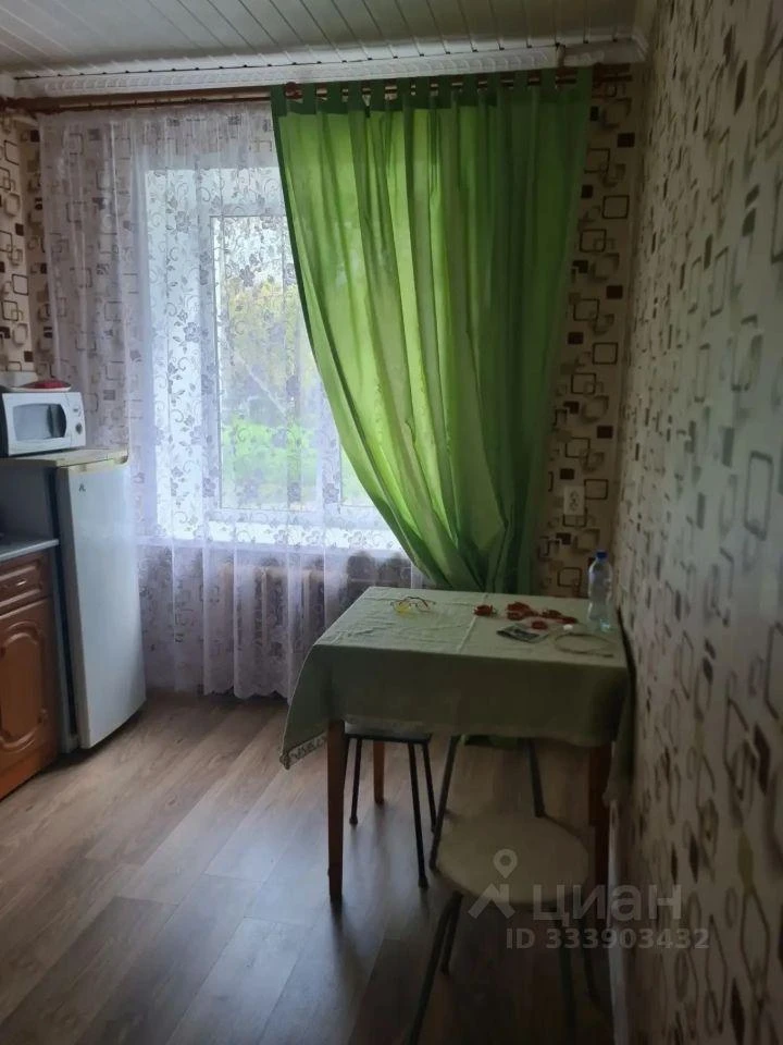 Сдам без посредников: 1-комнатная квартира, 30м²