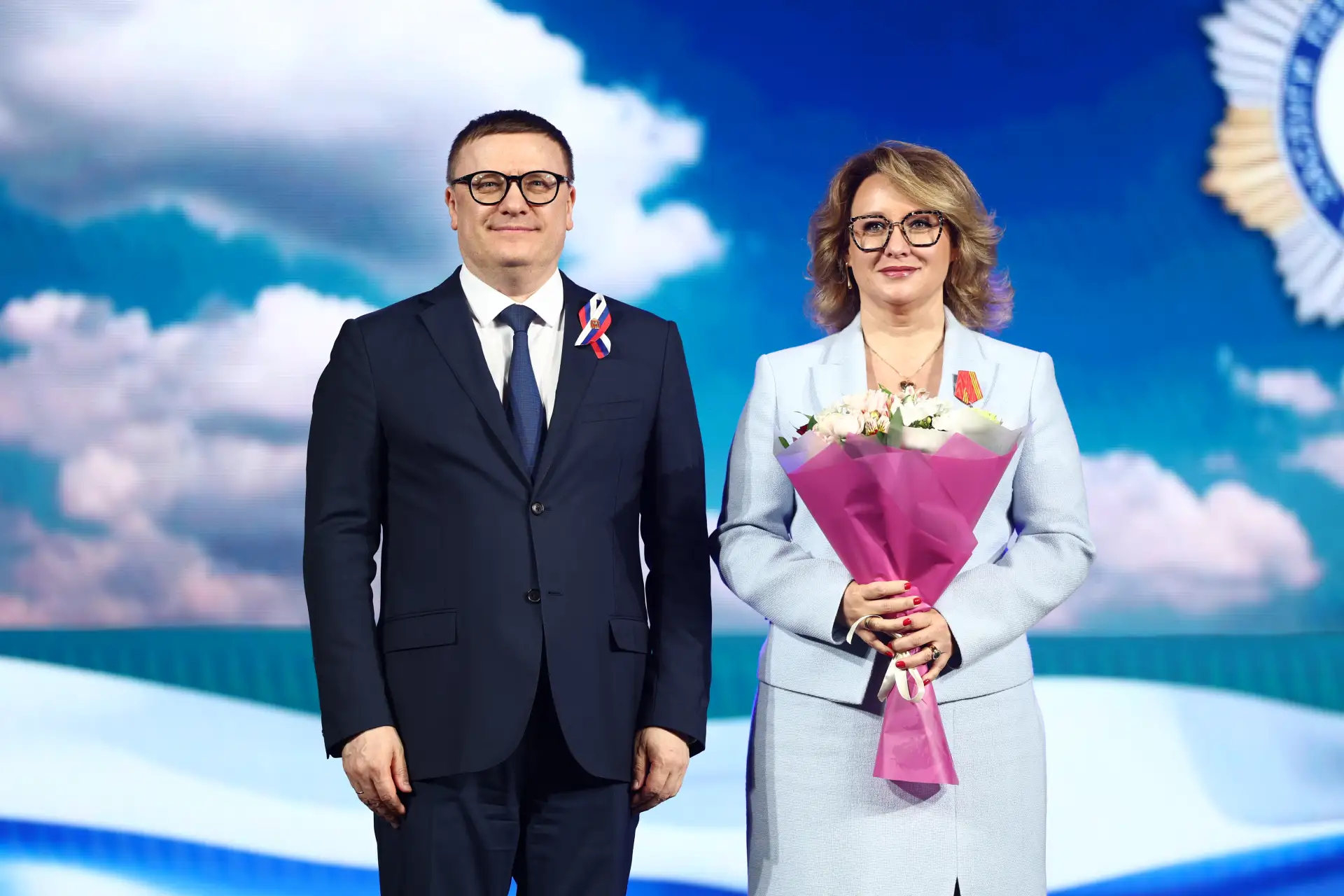 Губернатор Челябинской области Алексей Текслер вручил директору АНО «Дирекция фестивальных и культур
