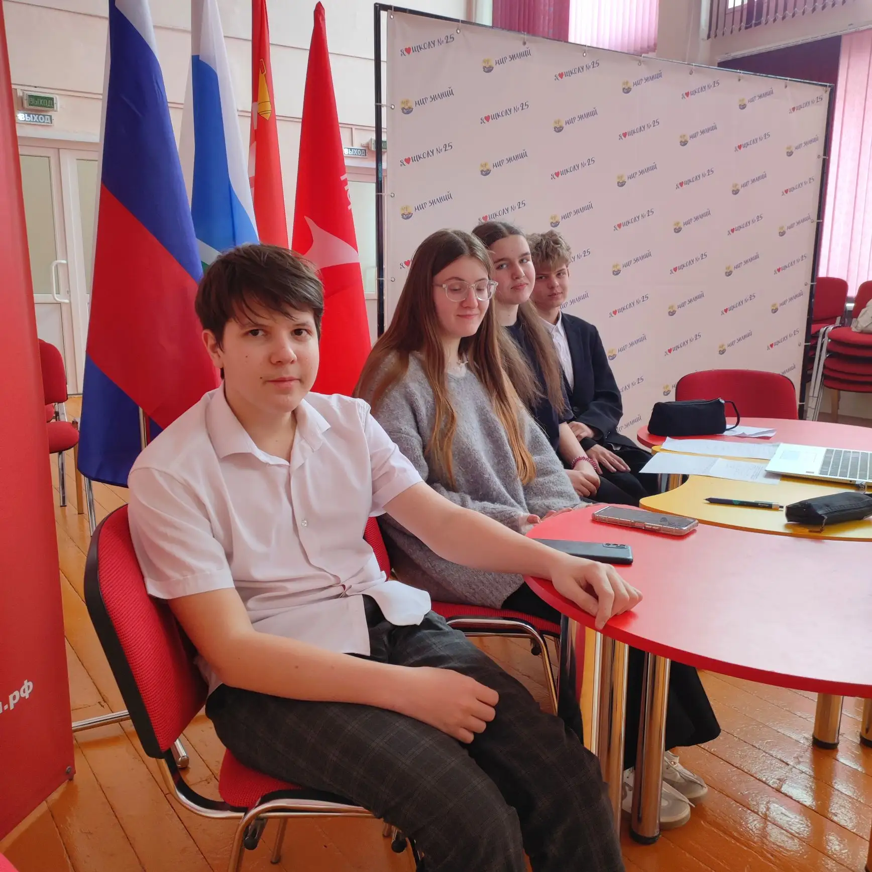 #ШкольныйКлубДипломатии   #Первые из школьного клуба дипломатии "Friendship without borders" встрети
