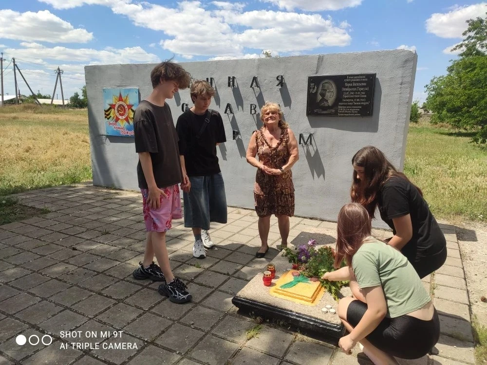 🕯22 июня в селе Ближнее прошла акция «Свеча памяти», приуроченная ко Дню памяти и скор...