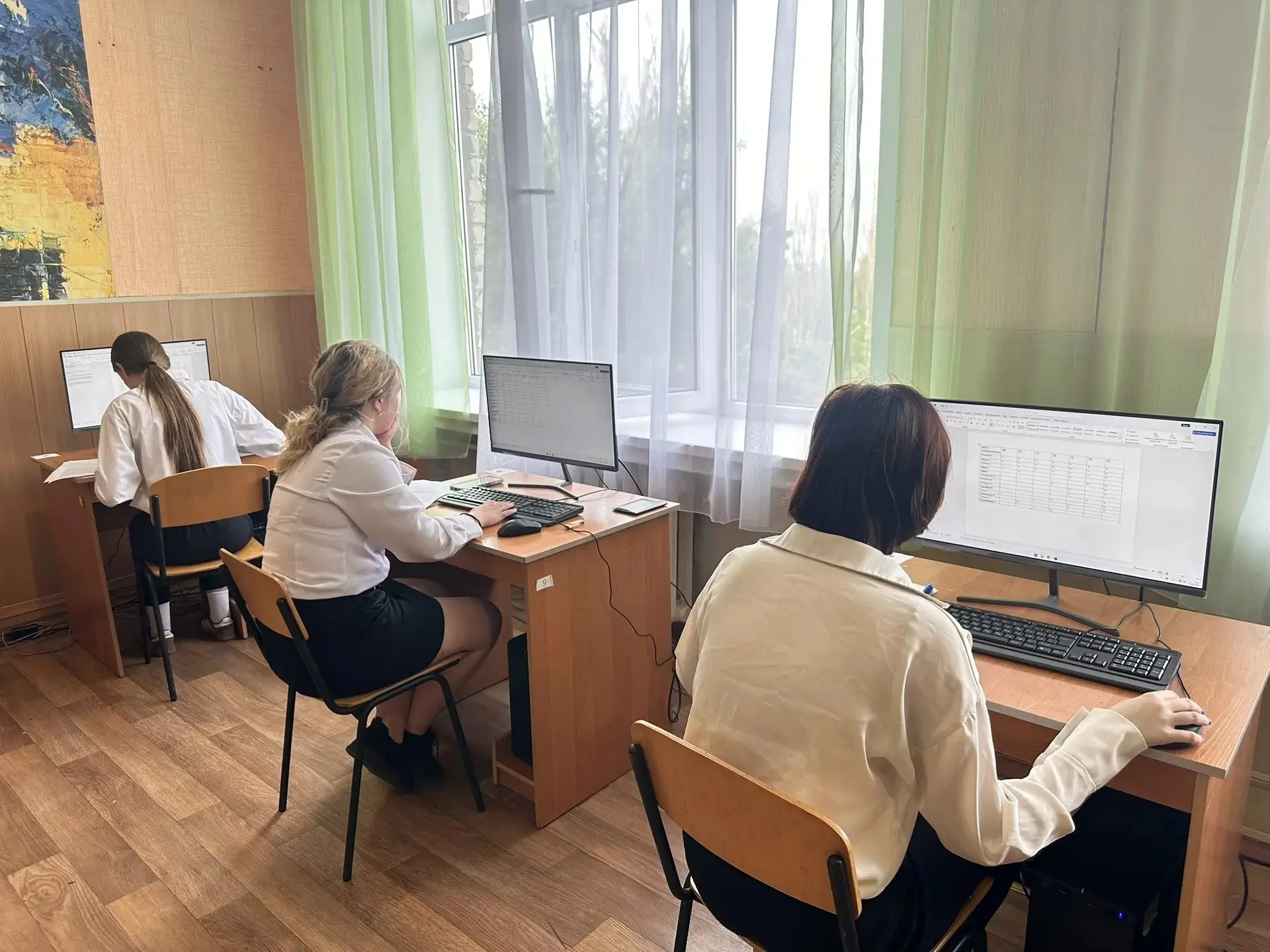Завершился демонстрационный экзамен для студентов, обучающихся по специальности 43.02.1...