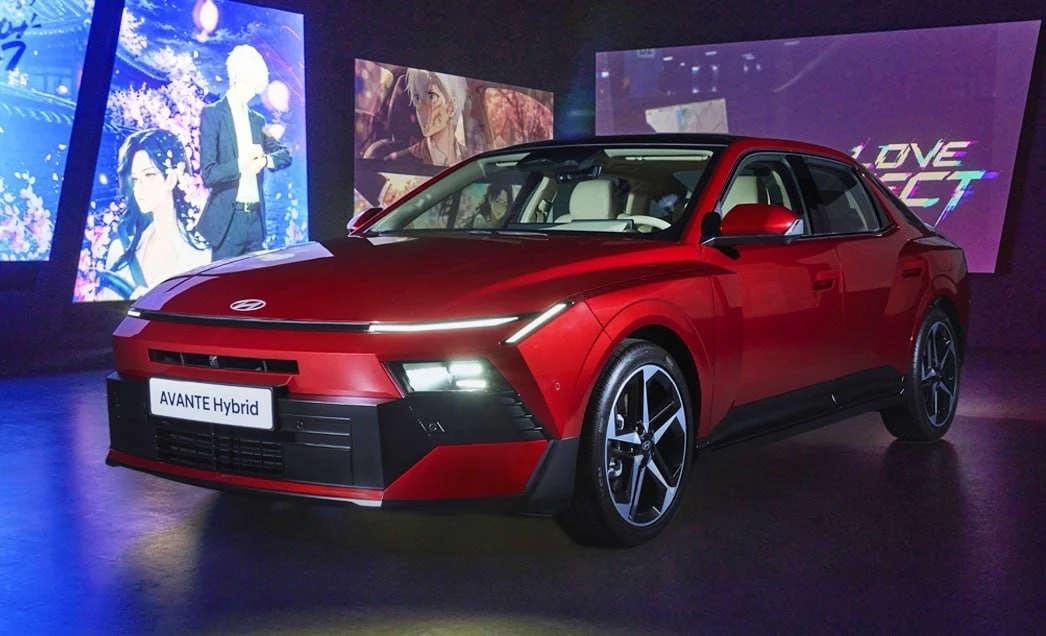 Стартовали продажи новой Hyundai Elantra (Avante) в Корее

Модель получила полностью новый угловатый