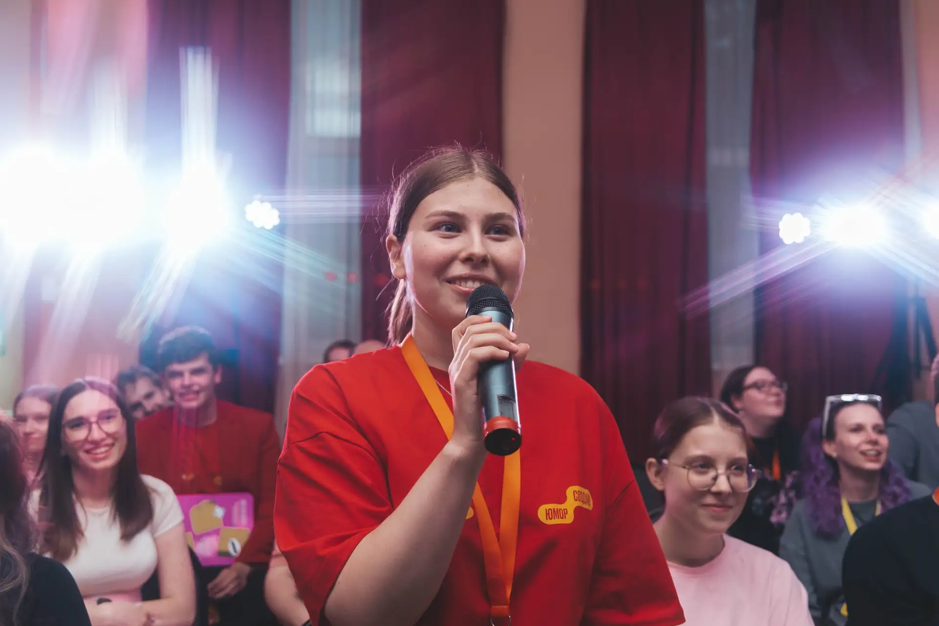 🌸 Летняя Мастерская КВН: день 2

Весь день получали знания от крутых спикеров, импровизировали, пис