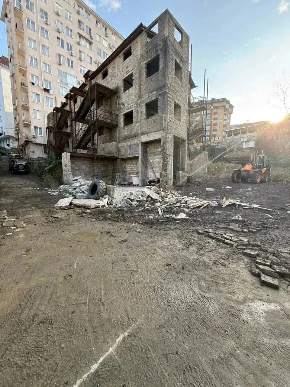 В Сочи снесли очередной самострой

В Центральном районе Сочи наконец-то избавились от незаконной пос