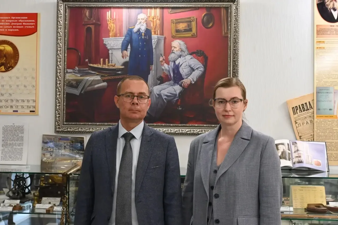 Кировский ЦСМ с деловым визитом посетила заместитель министра промышленности, предпринимательства и 