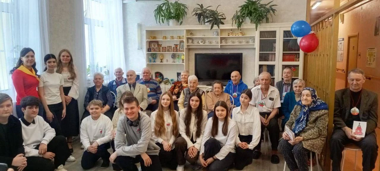 ❤️Душевный праздник для защитников в "Золотой осени"   Участники Движения Первых и волонтёры отряда 