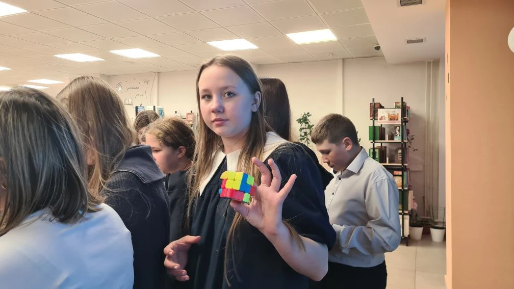 🧩 Итоги вчерашнего школьного мероприятия по сборке кубика Рубика для 5–6 классов  В нашей школе сост